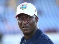 Daren Sammy Fined, Penalized for Criticizing Umpire's Decisions in Test Match