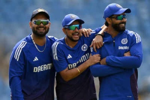Gavaskar Calls for Kuldeep Yadav Inclusion, Questions Bumrah's Fitness Ahead of Second Test vs. England
