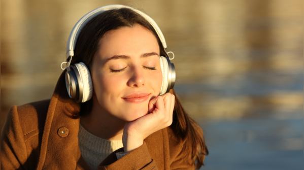 Learning languages strengthens brain connections.