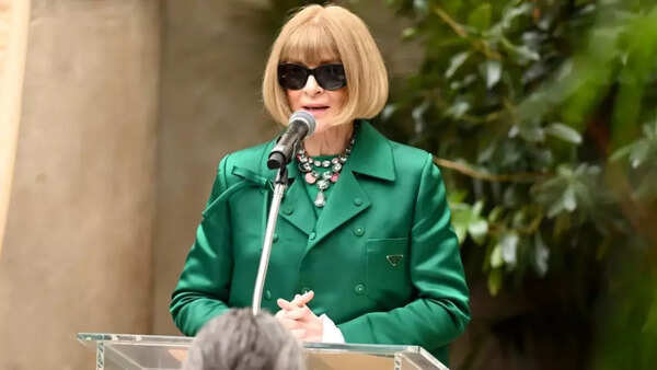 Anna Wintour attending a fashion show.